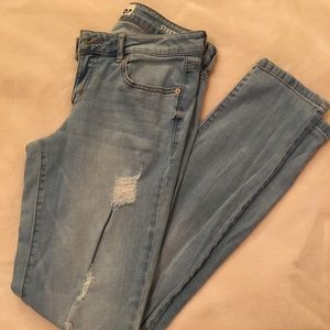 Garage Distressed Light Wash Skinny Jeans Size 7